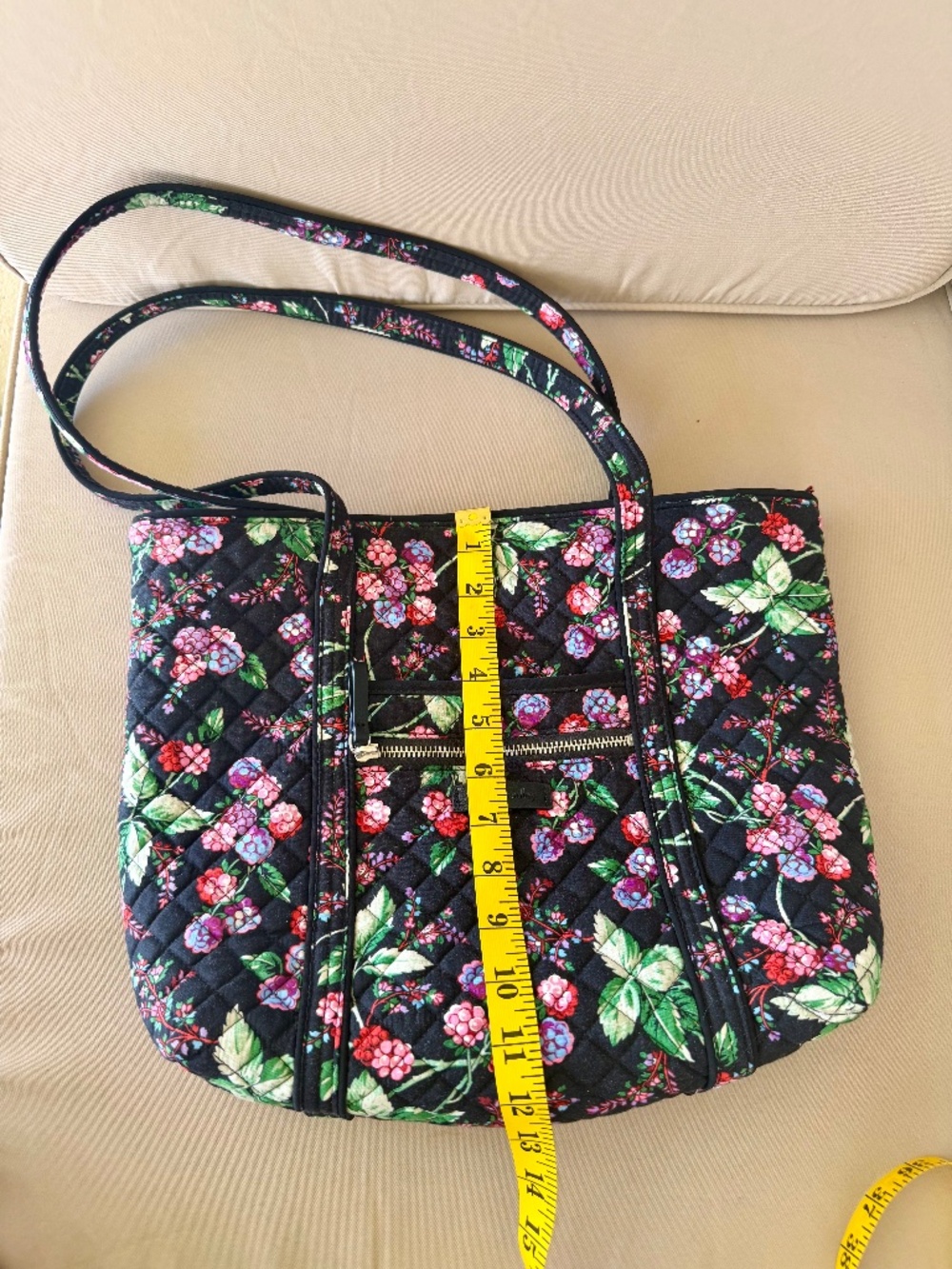 Vera Bradley Winter Berry Tote Bag, Vintage/Retired - Picture 13 of 14